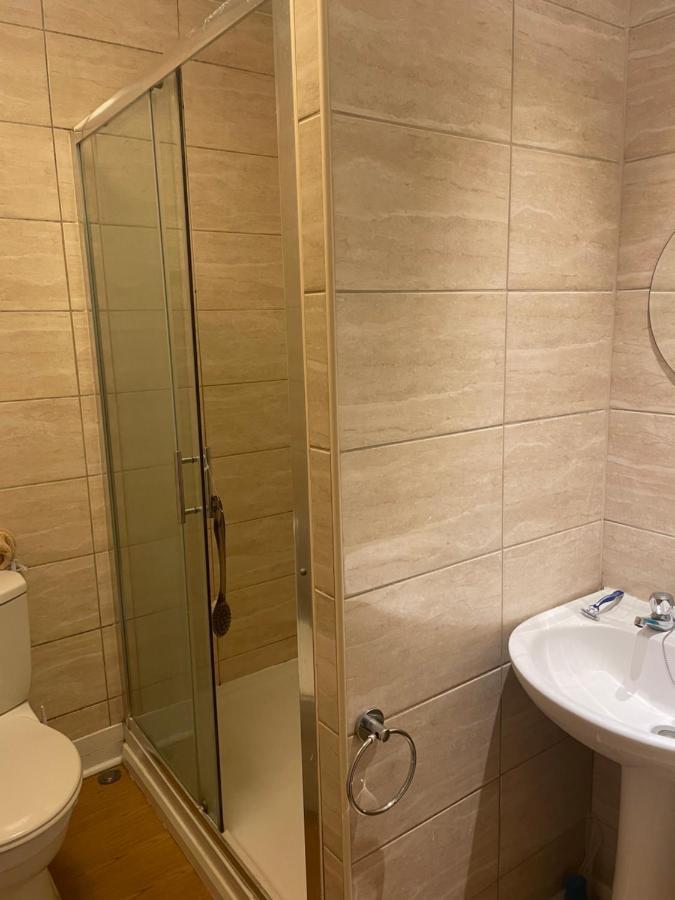 שפילד Perfect For Large Groups, Sleeps 15 Close To City Centre מראה חיצוני תמונה